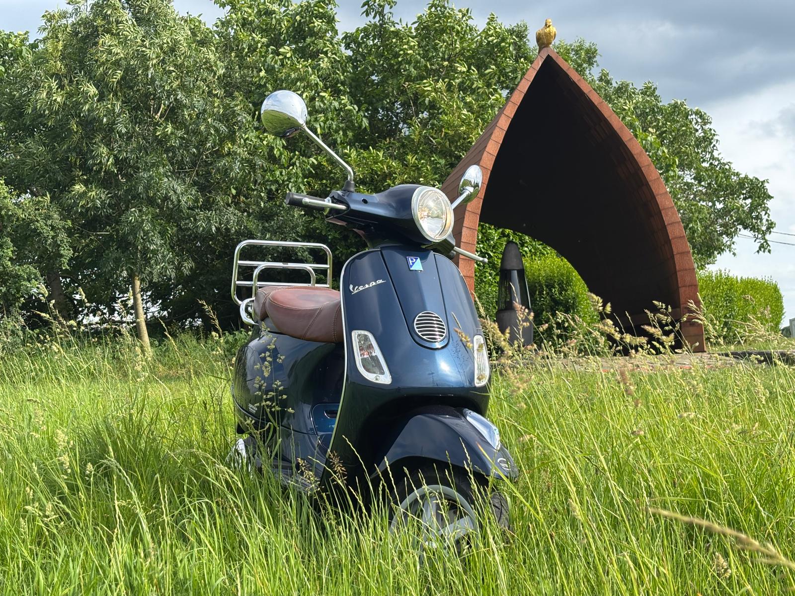 Vespa at the Vlooyberg Tower